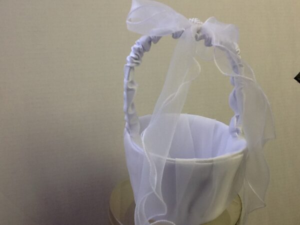 Flower Basket satin with bow