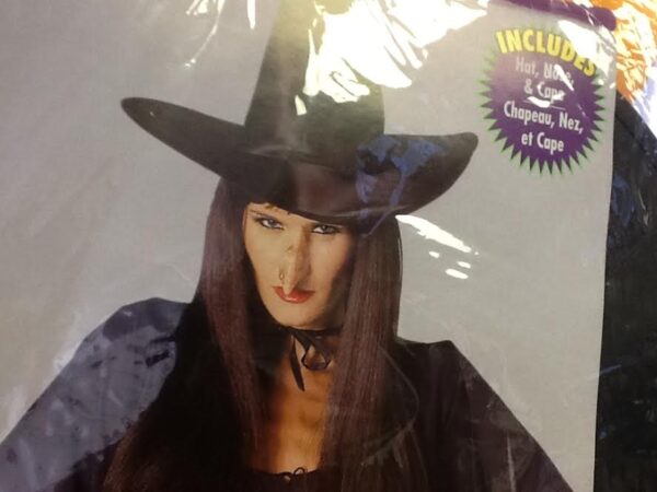 Witch Hat,Nose,Cape Kit