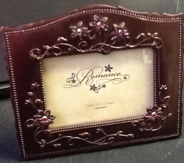 Frame Valentine