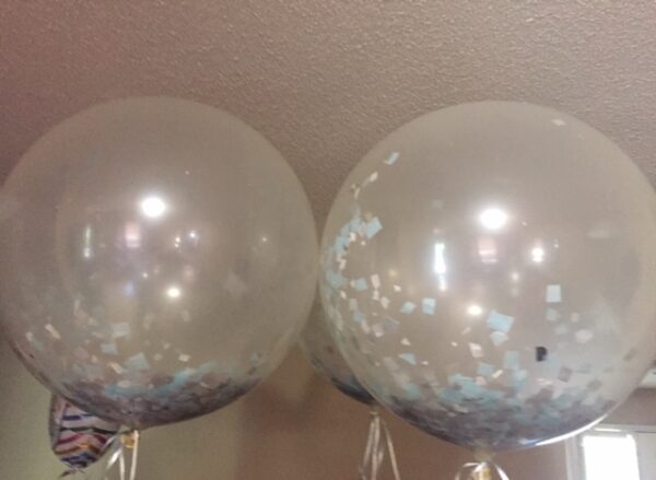 decor bal confetti filled at bottom